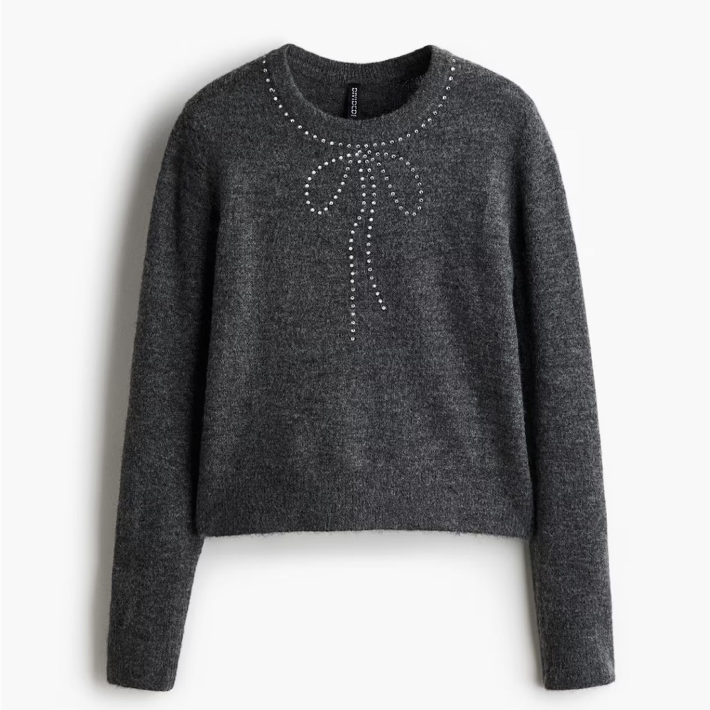 H&M NWT Gray Sweater with Rhinestone Bow Detail